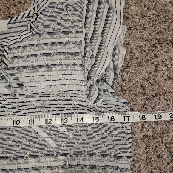 Renee C. Black and Off-White Top - Picture 5 of 8